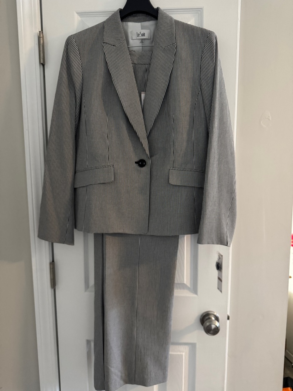 Le Suit Gray Micro-Check Two-Piece Suit